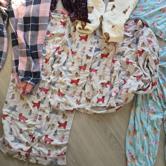 Pajama Set - Picture 9 of 12